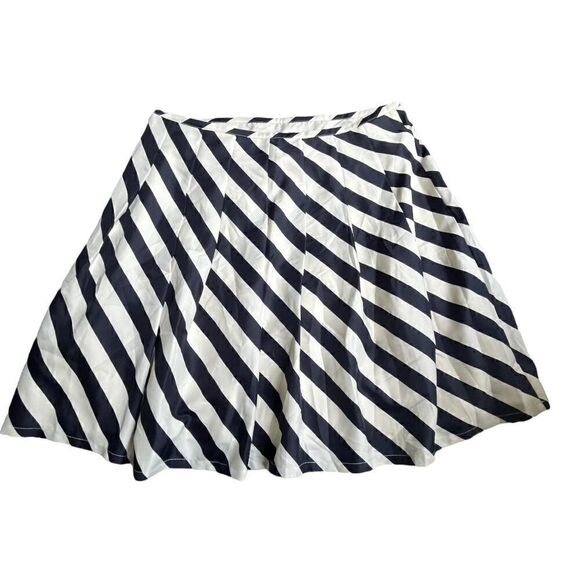 Outback Red Striped Pleated Skirt Size Large - Picture 1 of 4